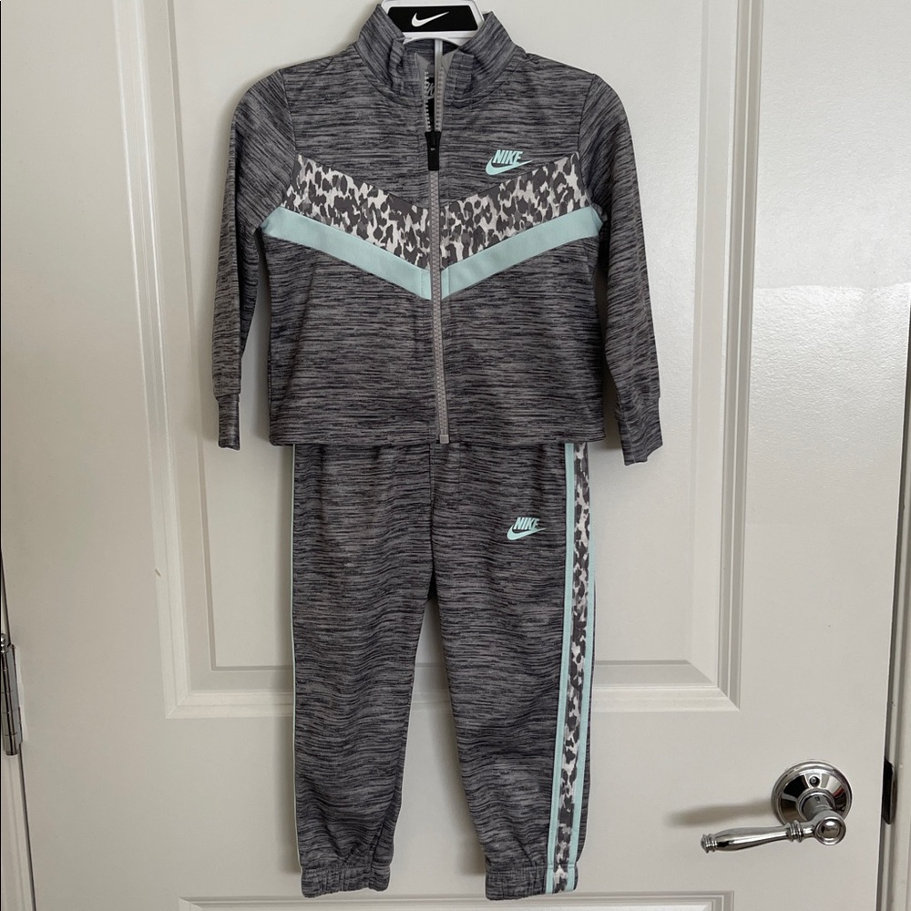 Nike Kids Gray and Mint Jogger Set